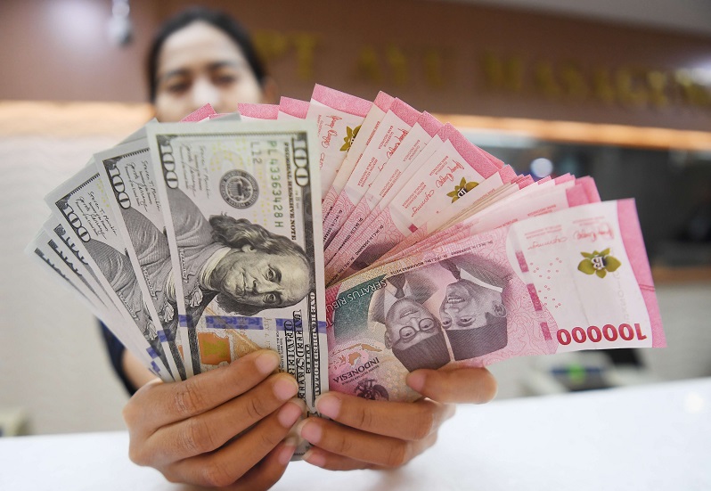 Rupiah Menguat ke Level Rp16.200, Terdongkrak Lelang SBSN